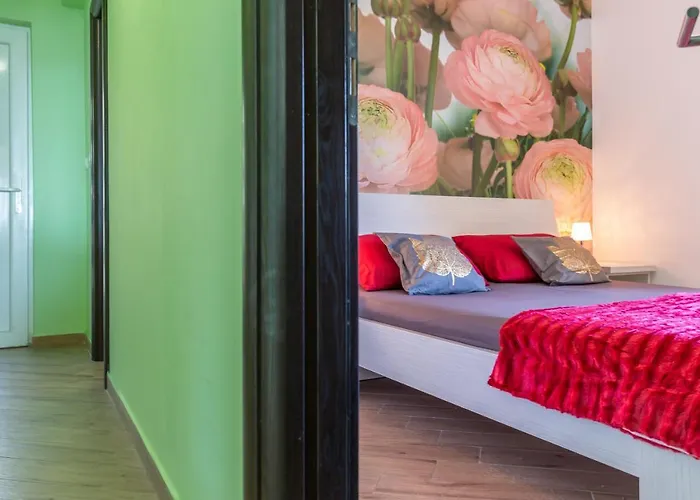 Andela 2 Макарська