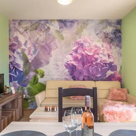 Andela 2 Apartman Makarska