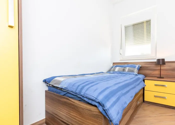 Apartment Andela 2 Makarska